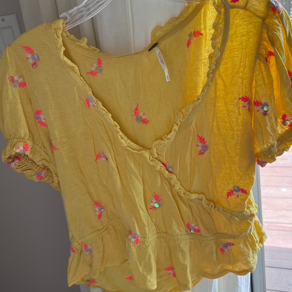 Free people ruffled yellow crop top